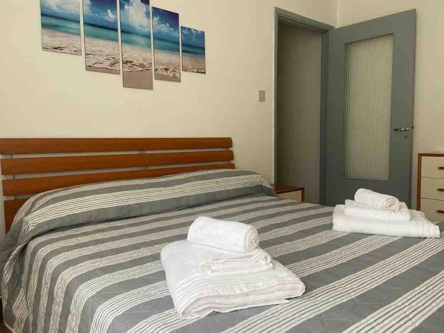 Apartamento La Casa Di Alice Vercelli Exterior foto