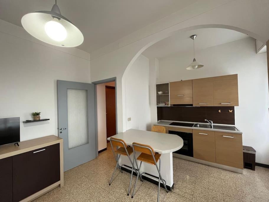 Apartamento La Casa Di Alice Vercelli Exterior foto