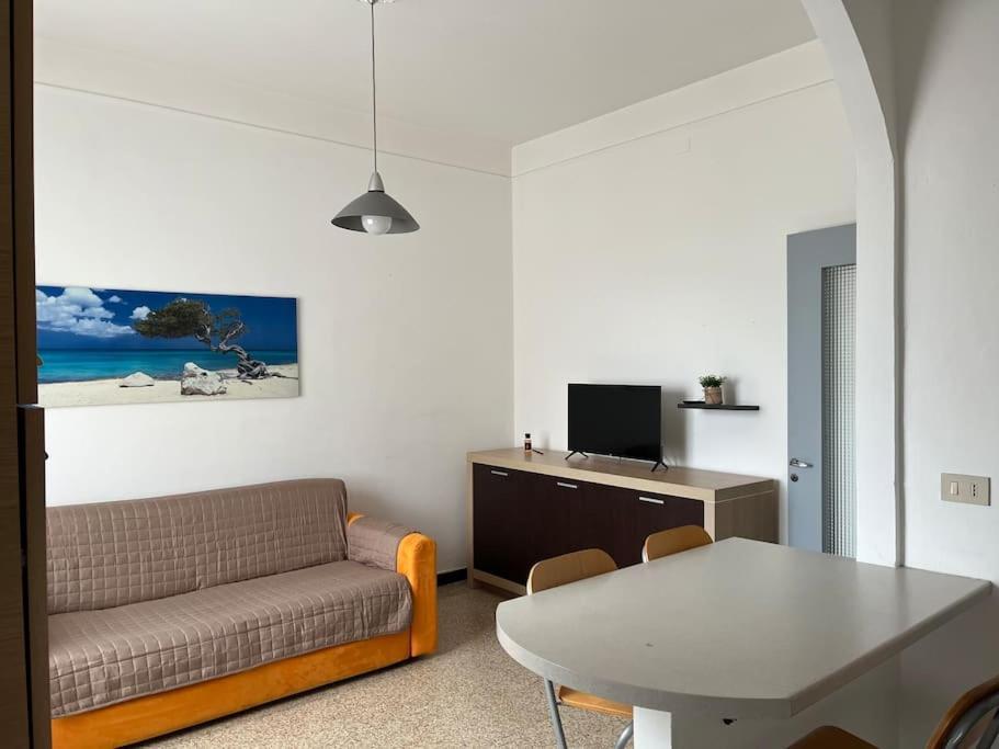 Apartamento La Casa Di Alice Vercelli Exterior foto